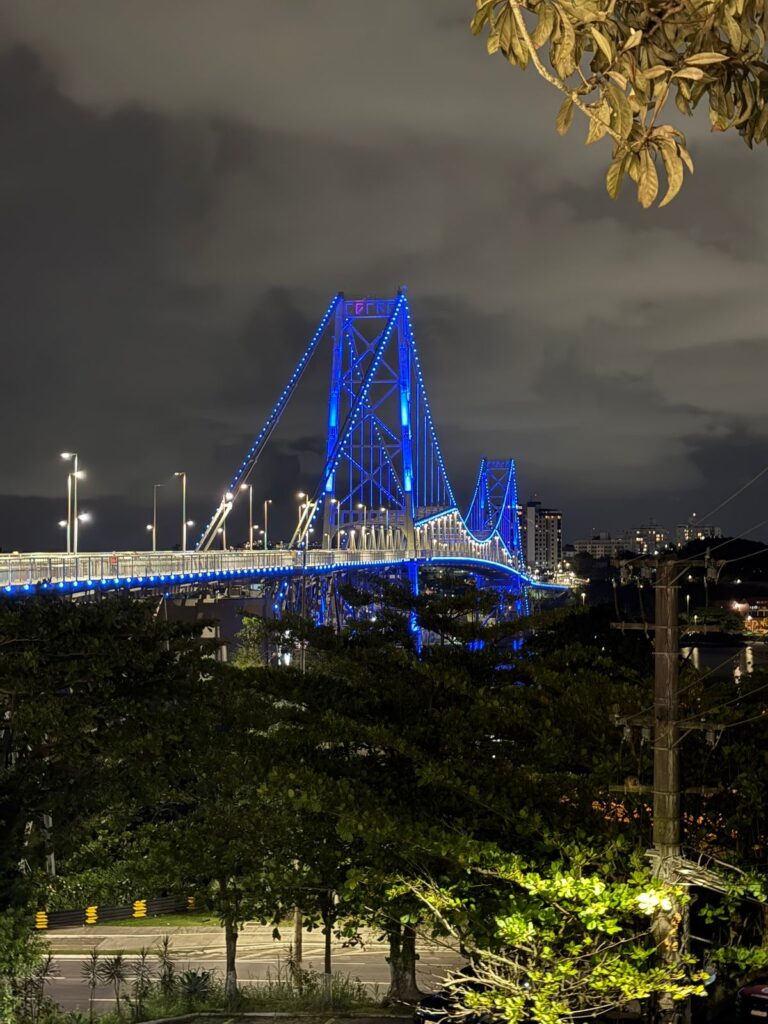  Ponte Hercílio Luz.