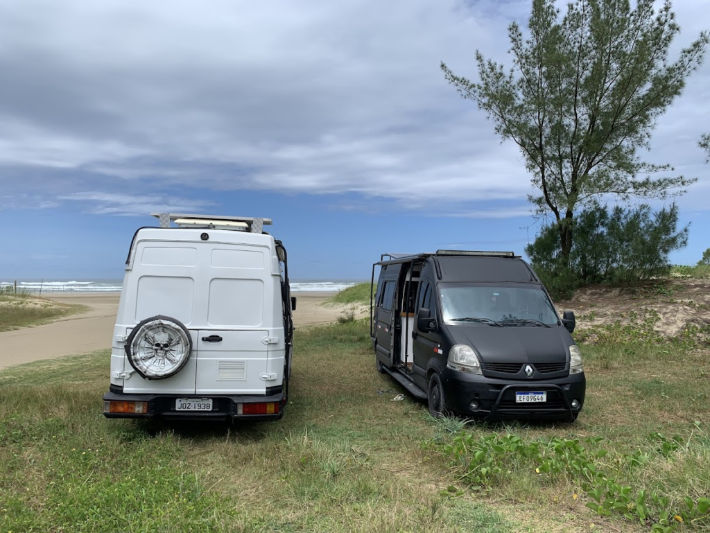 viajar de motorhome
dormir em posto de gasolina motorhome
vida em motorhome
perrengues de motorhome 