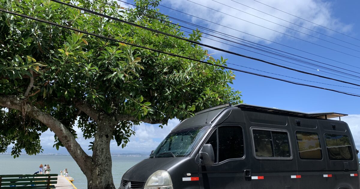 Como é viver dentro de um motorhome no Brasil (o que ninguém te conta)