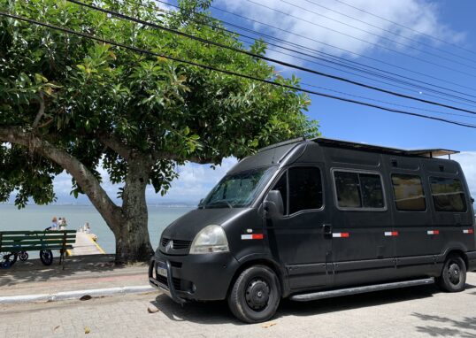Como é viver dentro de um motorhome no Brasil (o que ninguém te conta)