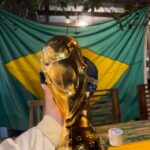 Uma viagem do Brasil para Cabo Verde costuma custar entre R$ 7 mil e R$ 15 mil por pessoa, dependendo da época do ano, da cidade de saída e da antecedência da compra das passagens. A moeda oficial é o escudo cabo-verdiano (CVE), mas o euro também é amplamente aceito em diversos estabelecimentos turísticos.
