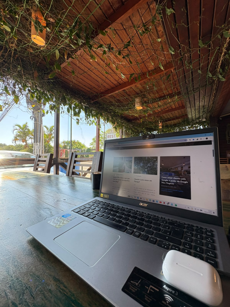 café para trabalhar em Florianópolis
padaria com Wi-Fi Campeche
home office Florianópolis
notebook Florianópolis
onde trabalhar no Campeche
Sul da Ilha Florianópolis