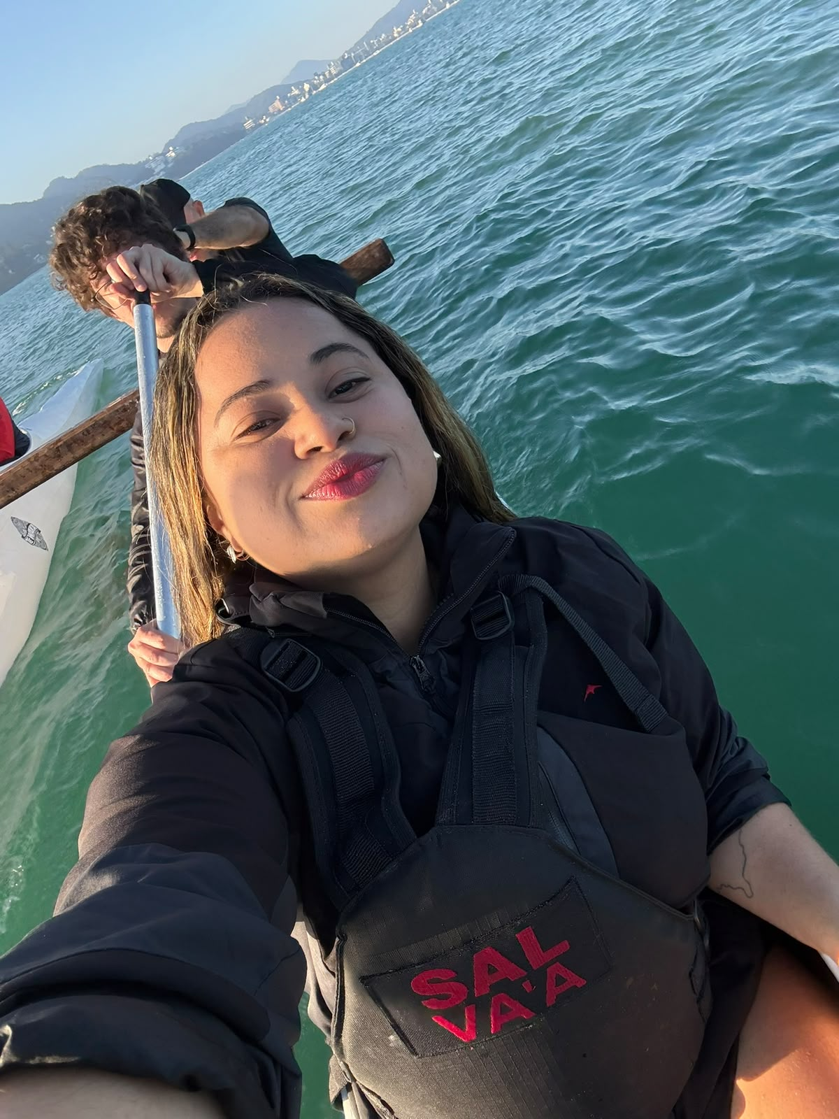 Canoa Havaiana em Florianópolis: minha experiência remando até a Ilha do Francês
